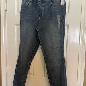 Maurices NWT Everflex Super Skinny Curvy Dark Wash Blue Jeans